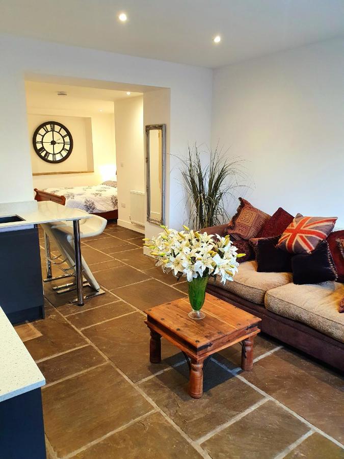 Bed and Breakfast The Priory Scorton  Экстерьер фото